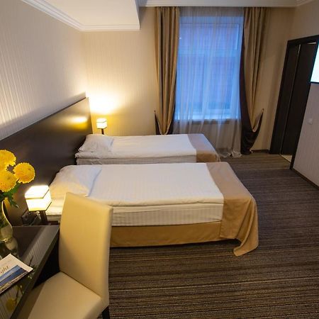 Optima Cherkasy Hotel Exterior photo