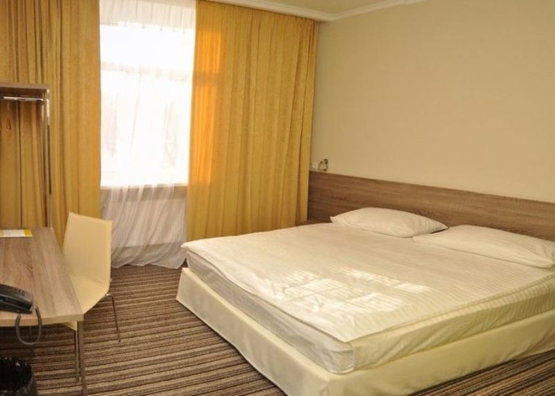 Optima Cherkasy Hotel Exterior photo