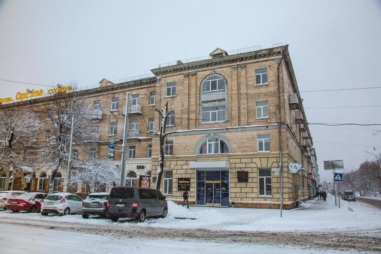 Optima Cherkasy Hotel Exterior photo